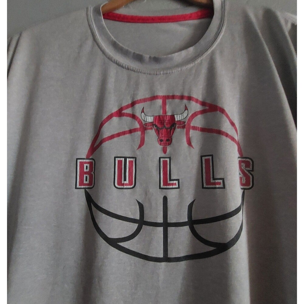 Chicago Bull T Shirts,short Sleeve, Not Label Size, 21.5 Inch Of Armp To... - Picture 2 of 7
